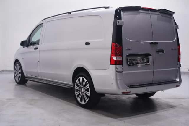 Mercedes-Benz Vito (2022) thumbnail 3