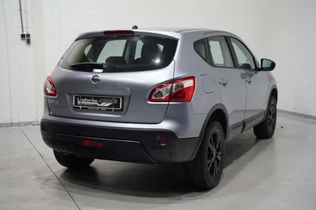 Nissan Qashqai (2013) thumbnail 5