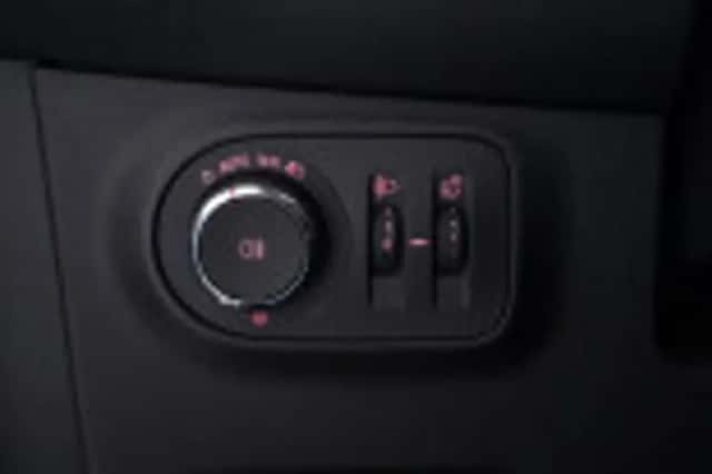 Opel Adam (2019) thumbnail 64