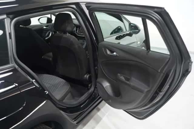 Opel Astra (2018) thumbnail 88