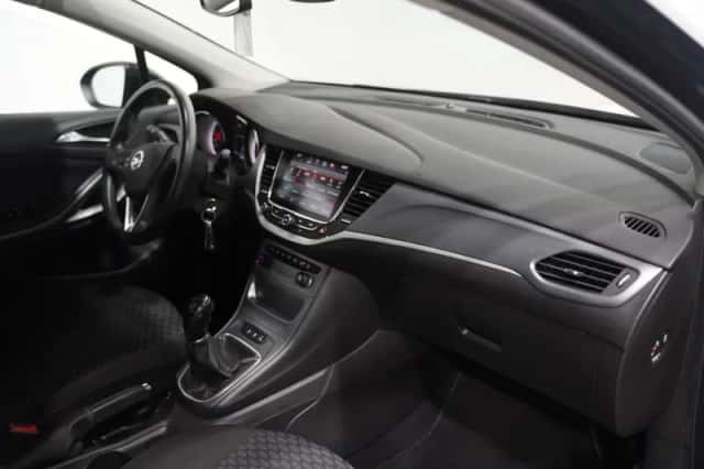 Opel Astra (2018) thumbnail 92