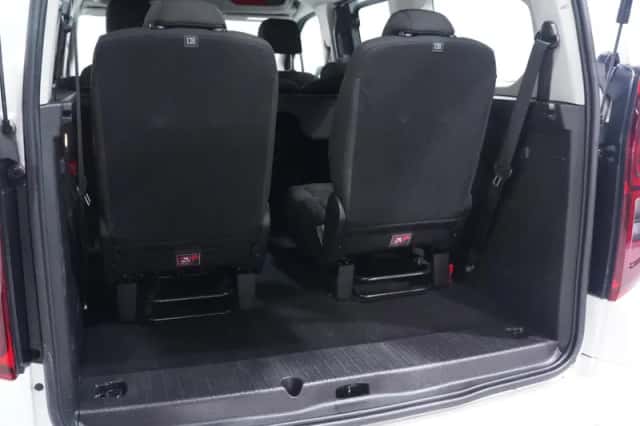 Opel Combo (2020) thumbnail 102