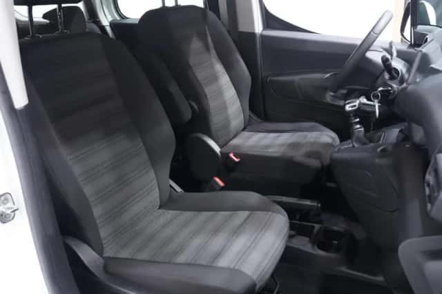 Opel Combo (2020) thumbnail 119