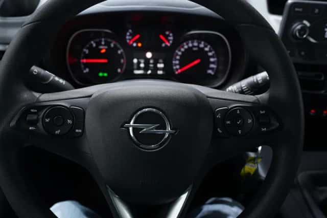 Opel Combo (2020) thumbnail 132