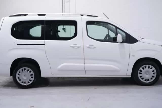 Opel Combo (2020) thumbnail 15