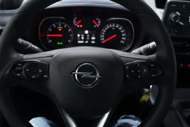 Opel Combo (2020) thumbnail 22