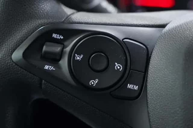 Opel Combo (2020) thumbnail 25