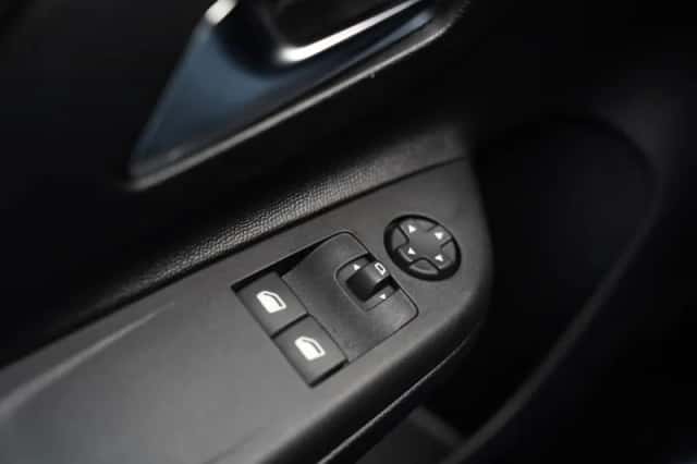 Opel Corsa (2022) thumbnail 130