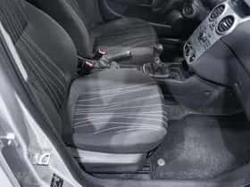 Opel Corsa (2010) thumbnail 36