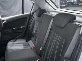Opel Corsa (2010) thumbnail 39