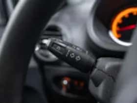 Opel Corsa (2010) thumbnail 78