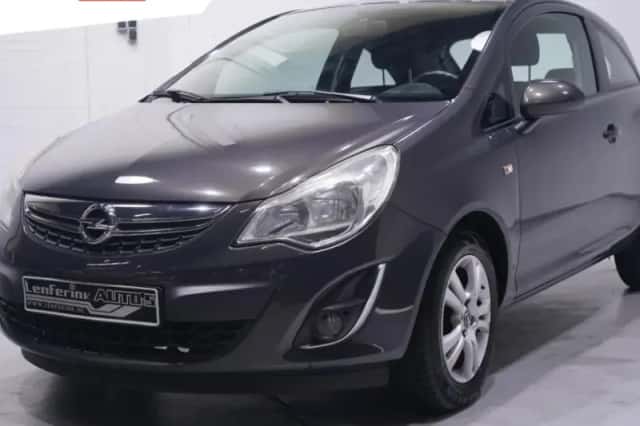 Opel Corsa (2013) thumbnail 1