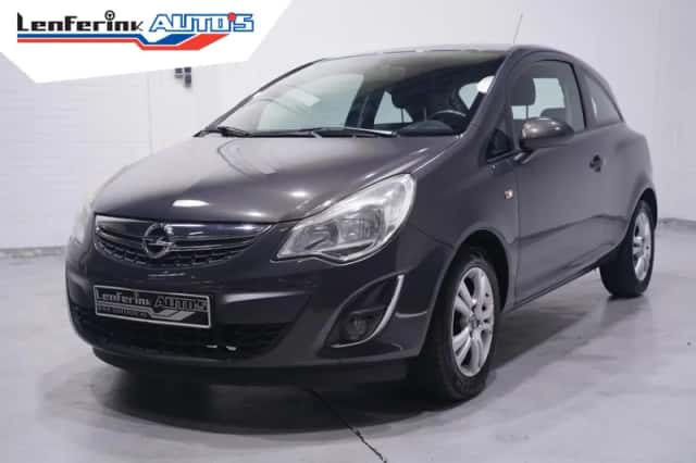 Opel Corsa (2013) thumbnail 2