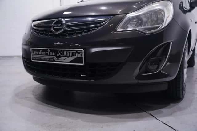 Opel Corsa (2013) thumbnail 6