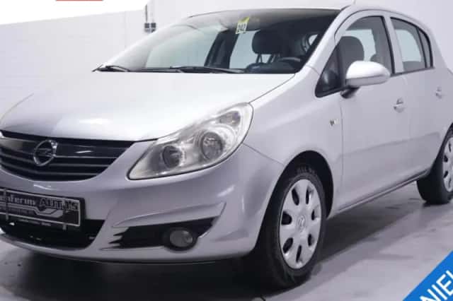Opel Corsa (2008) thumbnail 1