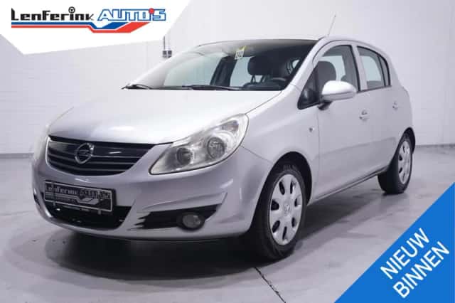 Opel Corsa (2008) thumbnail 2