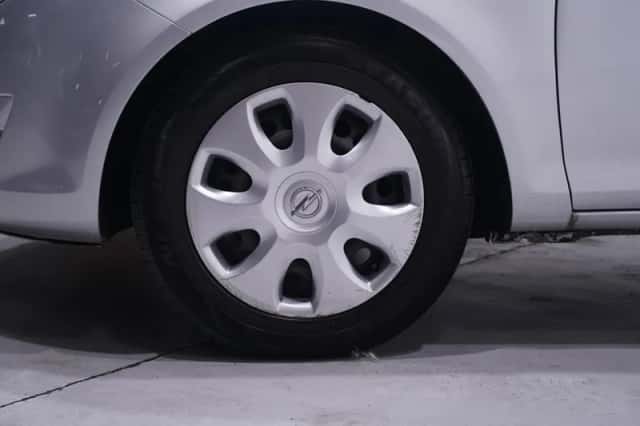 Opel Corsa (2008) thumbnail 6