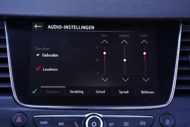 Opel Crossland (2021) thumbnail 151