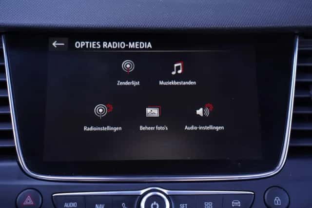 Opel Crossland (2021) thumbnail 152