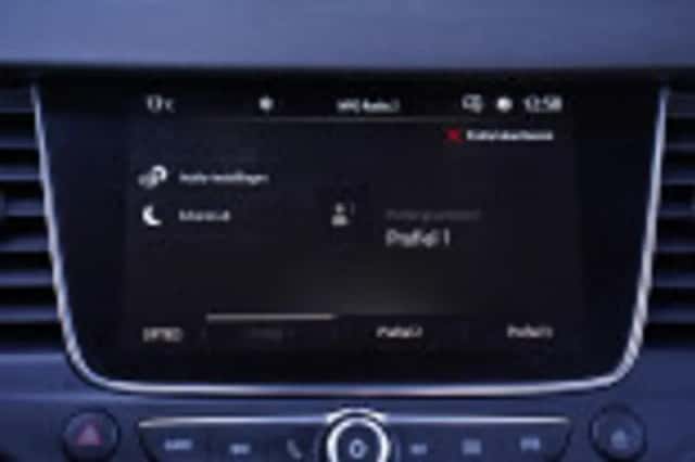 Opel Crossland (2021) thumbnail 96
