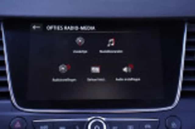 Opel Crossland (2021) thumbnail 100