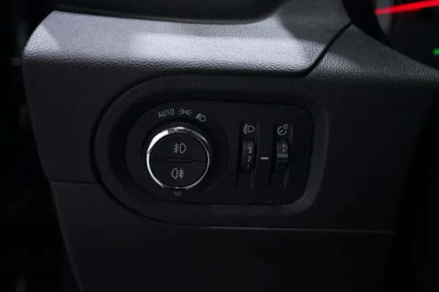 Opel Grandland X (2018) thumbnail 97