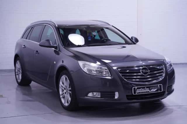 Opel Insignia (2010) thumbnail 3