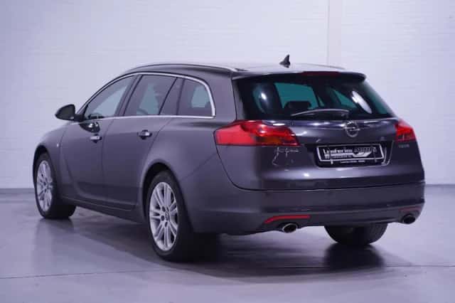 Opel Insignia (2010) thumbnail 4