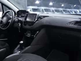 Peugeot 208 (2013) thumbnail 39