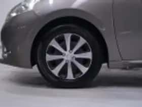 Peugeot 208 (2013) thumbnail 52