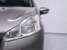Peugeot 208 (2013) thumbnail 54