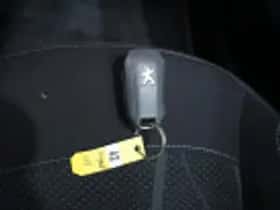 Peugeot 208 (2013) thumbnail 84