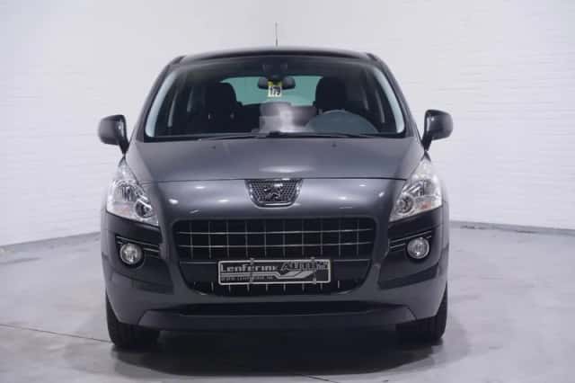 Peugeot 3008 (2012) thumbnail 3