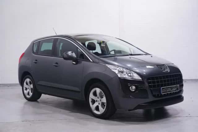 Peugeot 3008 (2012) thumbnail 4