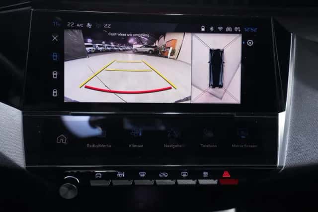 Peugeot 308 (2022) thumbnail 118