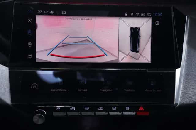 Peugeot 308 (2022) thumbnail 33
