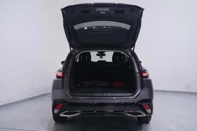 Peugeot 308 (2022) thumbnail 100