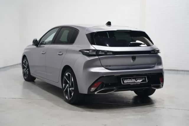 Peugeot 308 (2022) thumbnail 3