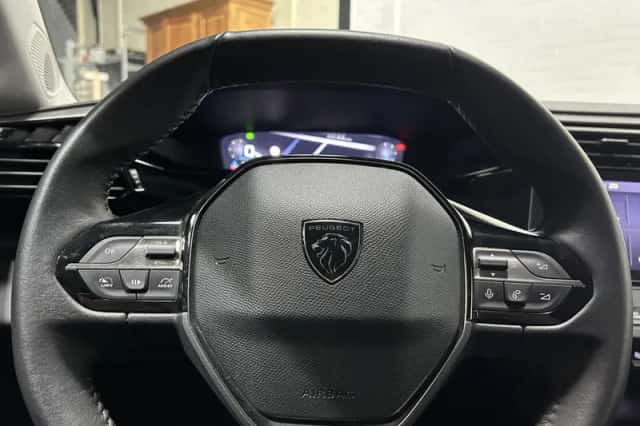 Peugeot 308 (2022) thumbnail 17