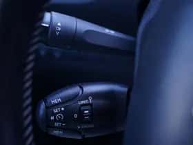 Peugeot 308 (2016) thumbnail 24