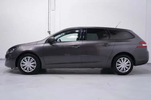 Peugeot 308 (2016) thumbnail 5