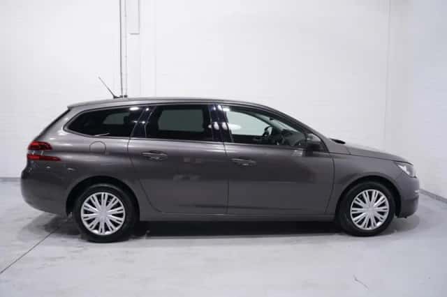 Peugeot 308 (2016) thumbnail 59