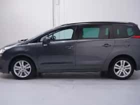 Peugeot 5008 (2011) thumbnail 5