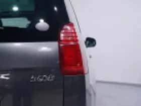 Peugeot 5008 (2011) thumbnail 53