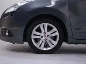 Peugeot 5008 (2011) thumbnail 84