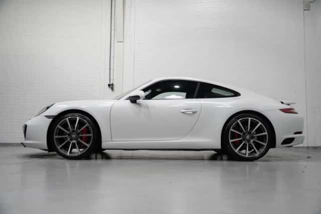 Porsche 911 (2017) thumbnail 6