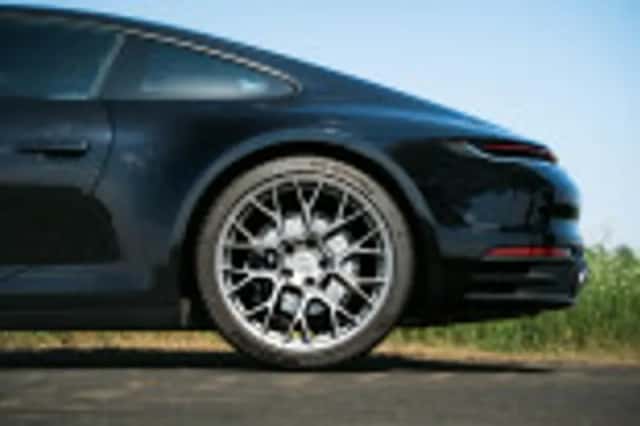 Porsche 911 (2023) thumbnail 110