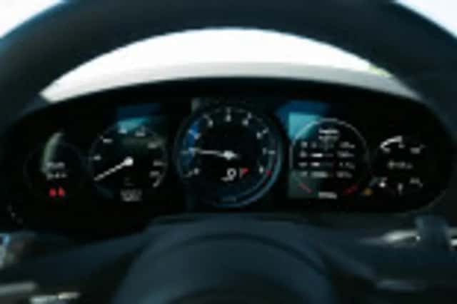 Porsche 911 (2023) thumbnail 115