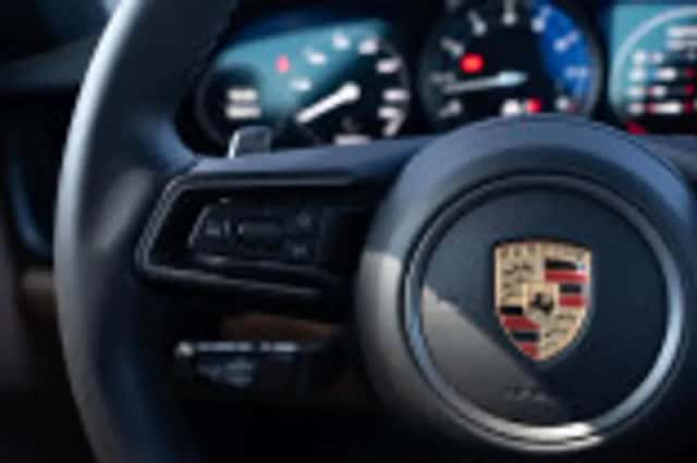 Porsche 911 (2023) thumbnail 122