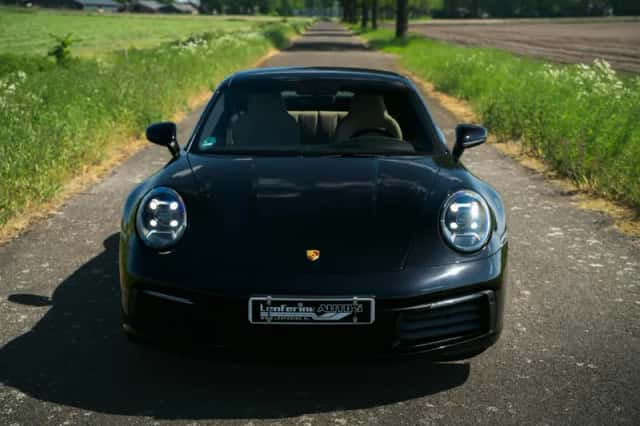 Porsche 911 (2023) thumbnail 145